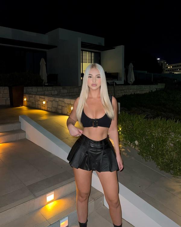 Scopri il Segreto Oscuro delle Escort per un'esperienza unica 1 Mis Fotos