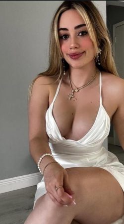 Eclisse Rossa La Passione e il Desiderio Ti Aspettano